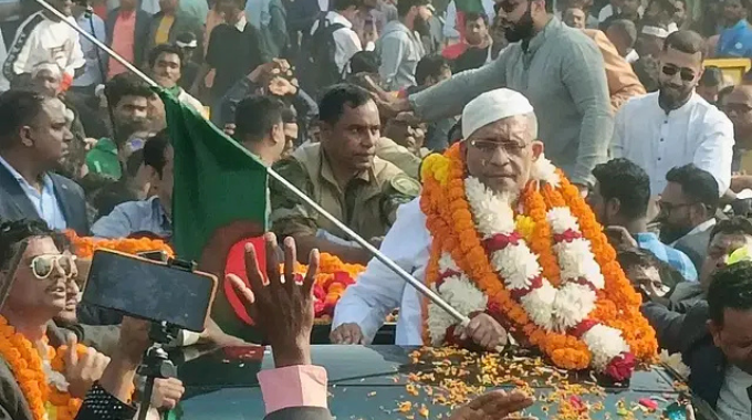 ১৭ বছর পর কারামুক্ত সাবেক স্বরাষ্ট্র প্রতিমন্ত্রী লুৎফুজ্জামান বাবর